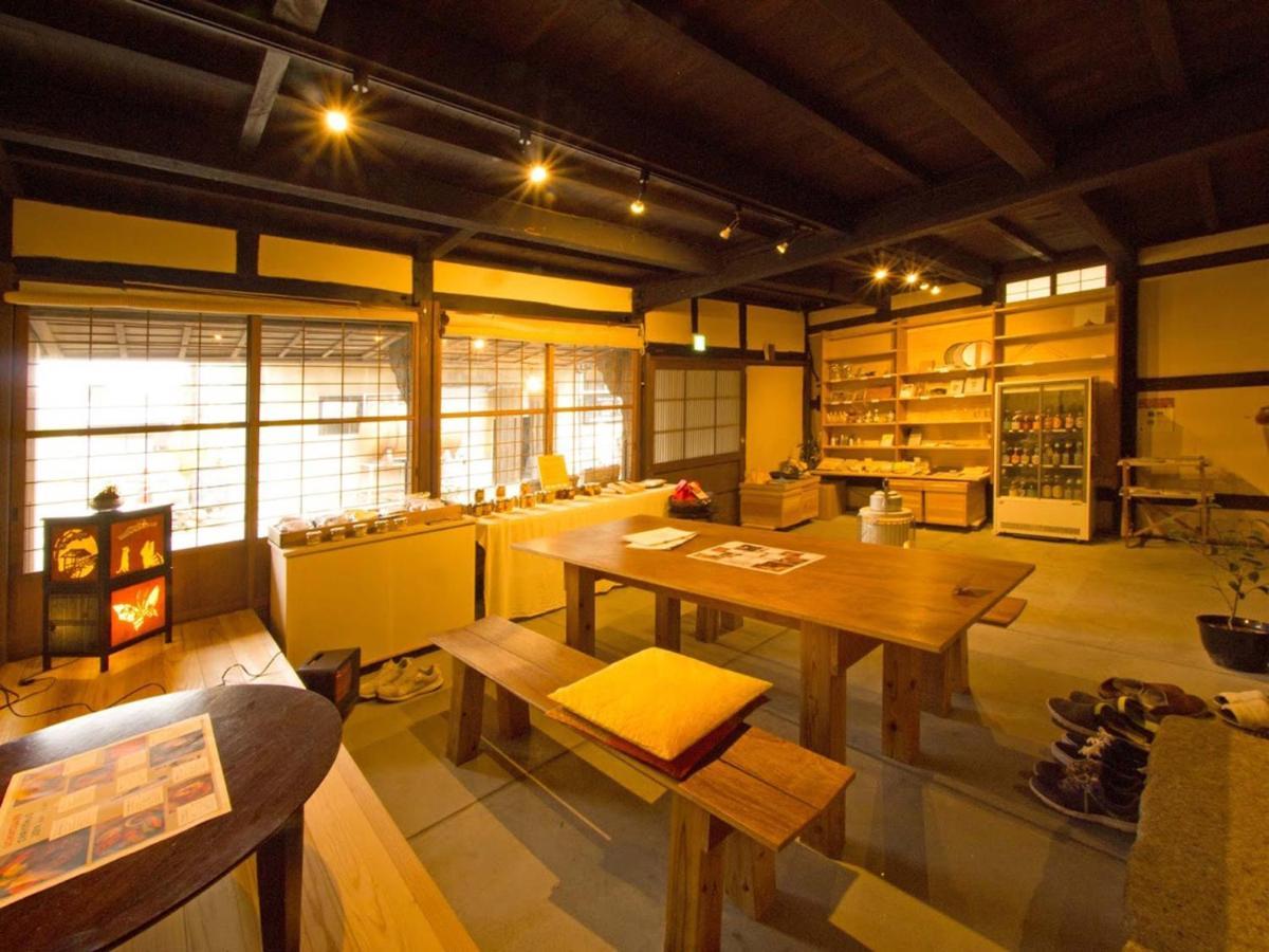 Hostel & Tatami Bar Uchikobare -内子晴れ- Ngoại thất bức ảnh