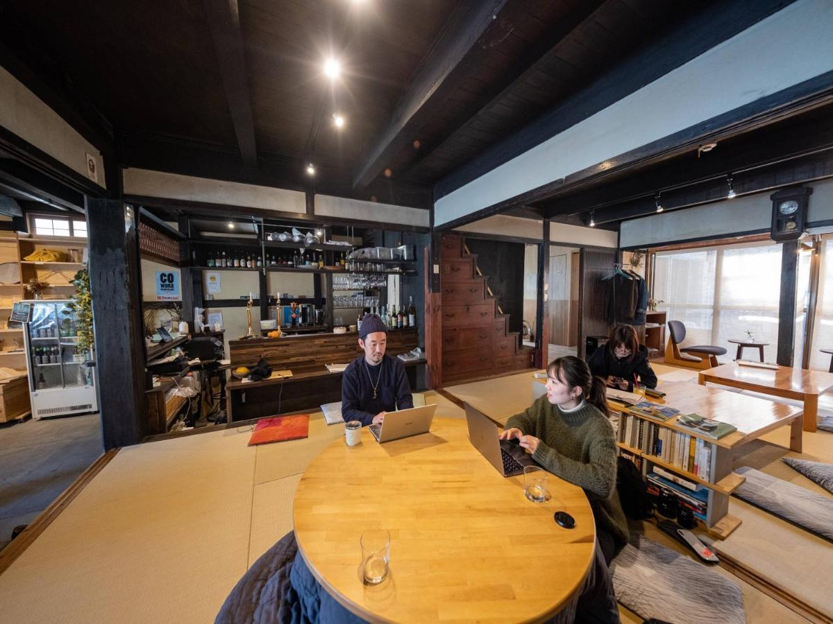 Hostel & Tatami Bar Uchikobare -内子晴れ- Ngoại thất bức ảnh