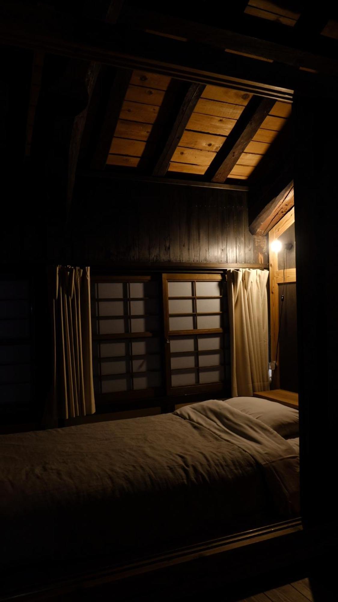 Hostel & Tatami Bar Uchikobare -内子晴れ- Ngoại thất bức ảnh