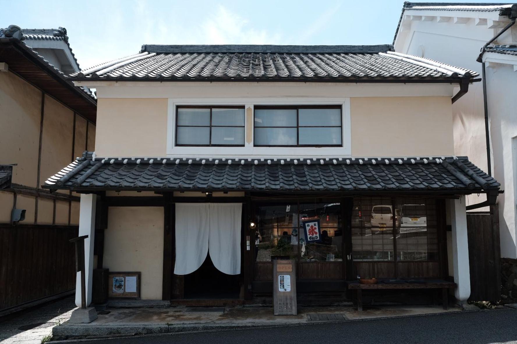 Hostel & Tatami Bar Uchikobare -内子晴れ- Ngoại thất bức ảnh