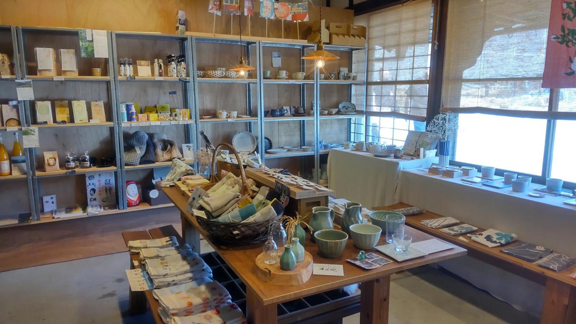 Hostel & Tatami Bar Uchikobare -内子晴れ- Ngoại thất bức ảnh
