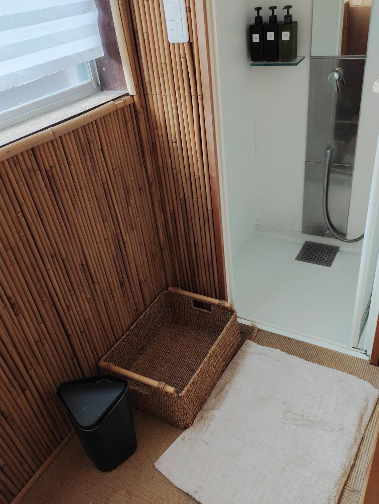 Hostel & Tatami Bar Uchikobare -内子晴れ- Ngoại thất bức ảnh