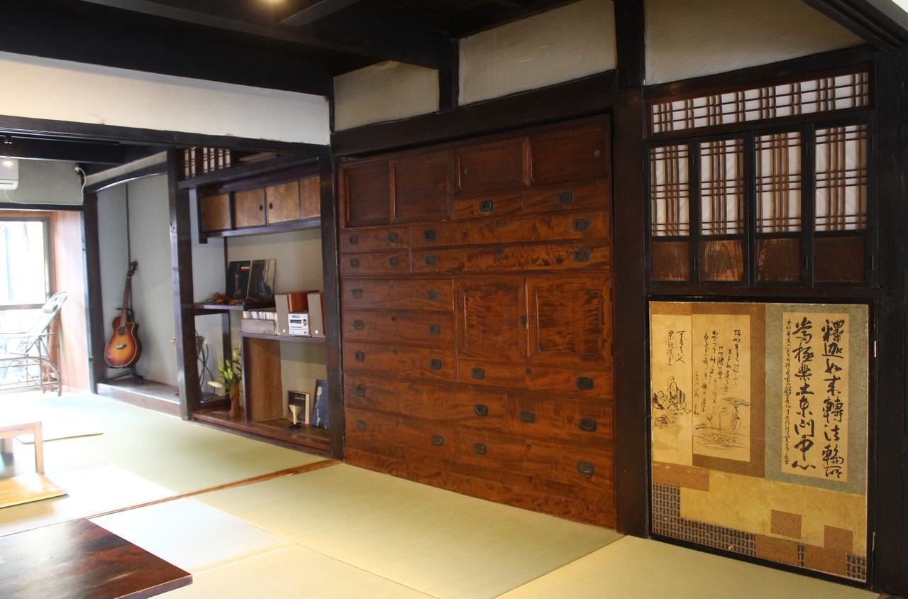 Hostel & Tatami Bar Uchikobare -内子晴れ- Ngoại thất bức ảnh