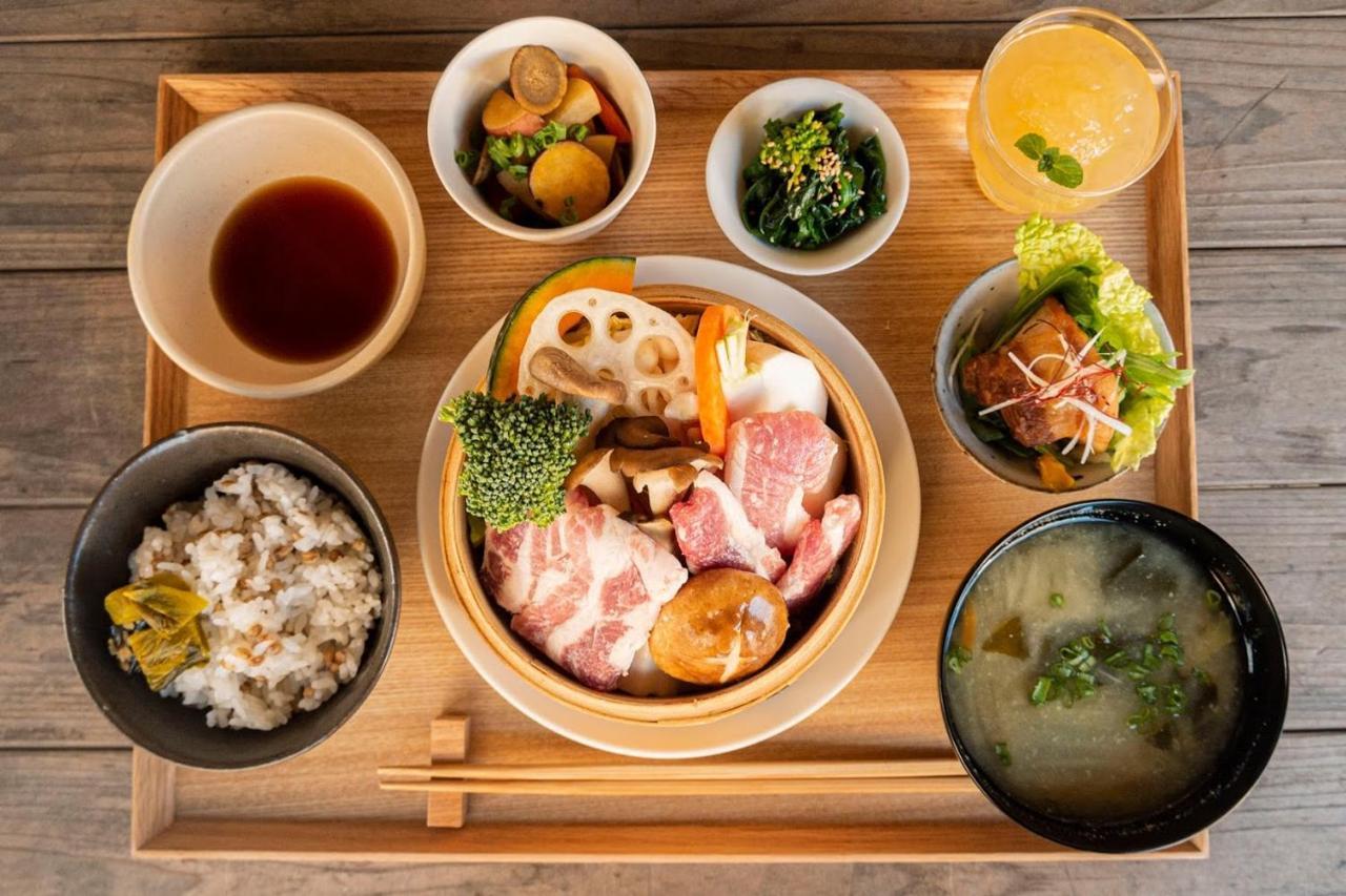 Hostel & Tatami Bar Uchikobare -内子晴れ- Ngoại thất bức ảnh